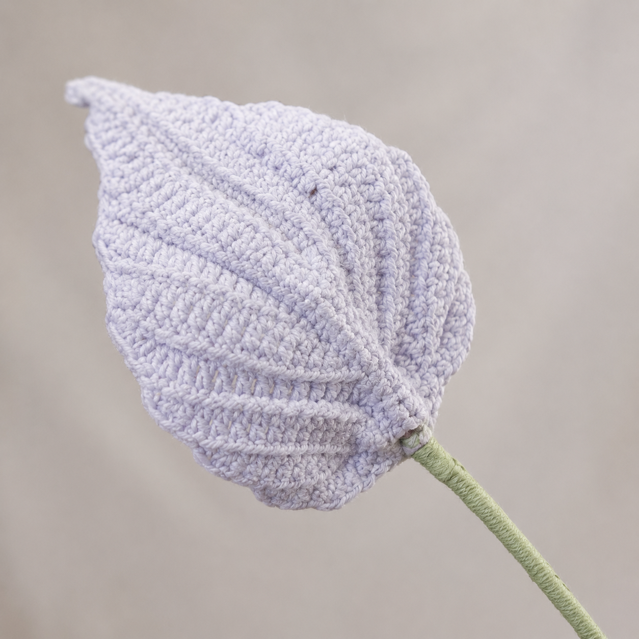 Hand-knitted flower candle stem, white artificial flower decoration, long stem yarn flower for vase, home office desk decoration, women's gift