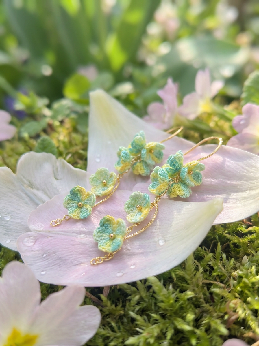 Fairy Green Light · Micro-Crocheted Earrings - Fresh Blue-Green Gradient Flowers