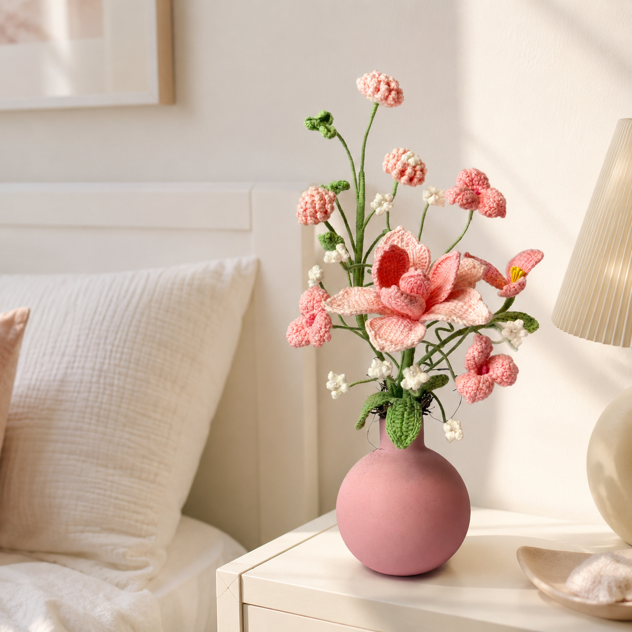 Hand-knitted pink late summer bouquet | Knitted artificial flower arrangement | Decorative home and office desk center decoration | Eternal yarn bouquet gift, suitable for women, mothers and room decoration