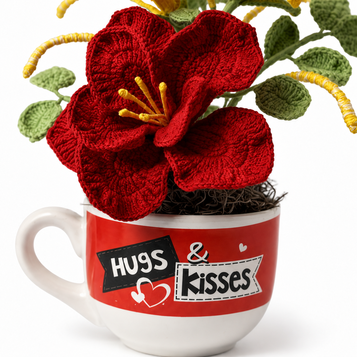 Handmade crocheted floral decoration ceramic cup - embrace and kiss romantic floral desk decoration, crocheted bouquet - unique home and office gift, suitable for birthday, Valentine's Day