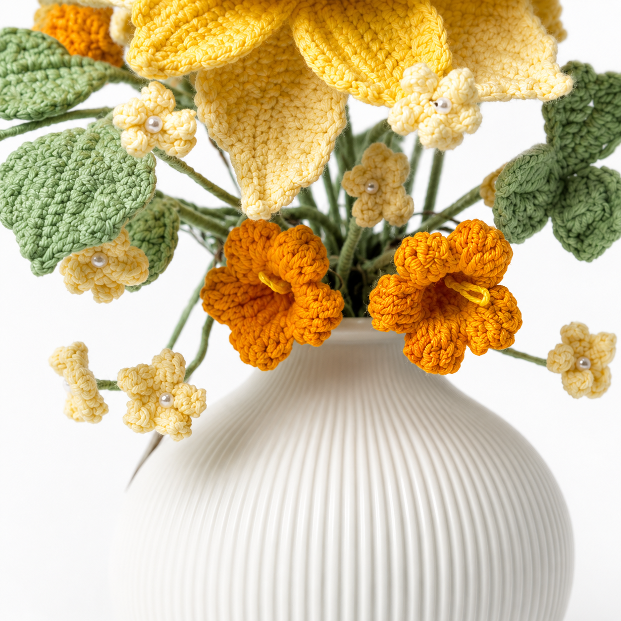 Handmade crocheted yellow rose bouquet vase | Knitted artificial flower home decoration center decoration | Bohemian country table decoration | Unique gift for women, Mother's Day, birthday and moving in